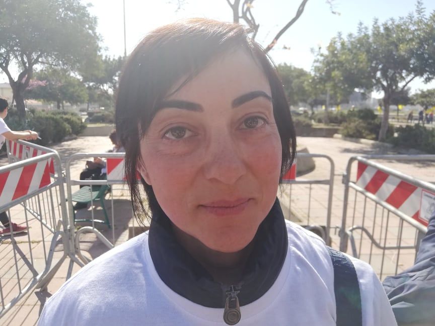 Moira, pastora di Assemini: “Se non pagheranno il latte un euro al litro la mia azienda fallirà”