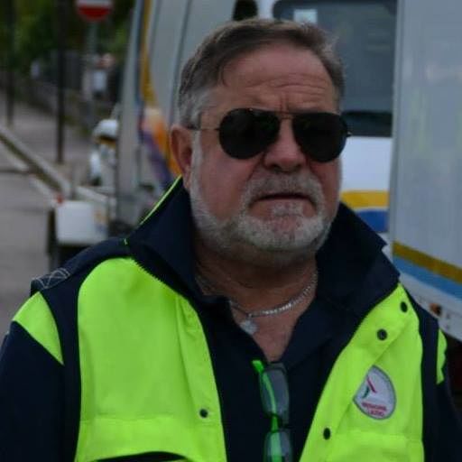 Il commovente appello del vigile del fuoco: “Cerco quella bimba sarda che ho salvato nel 1972, investita da un furgone”