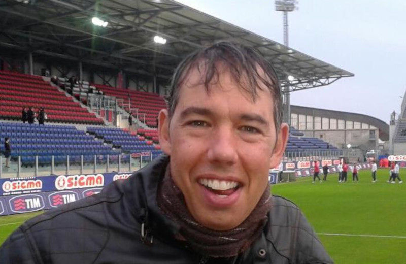 Cagliari, svaligiata l’edicola di Alessandro “Zenga” Farci: “Restituitemi tutto o farete i conti con la polizia”