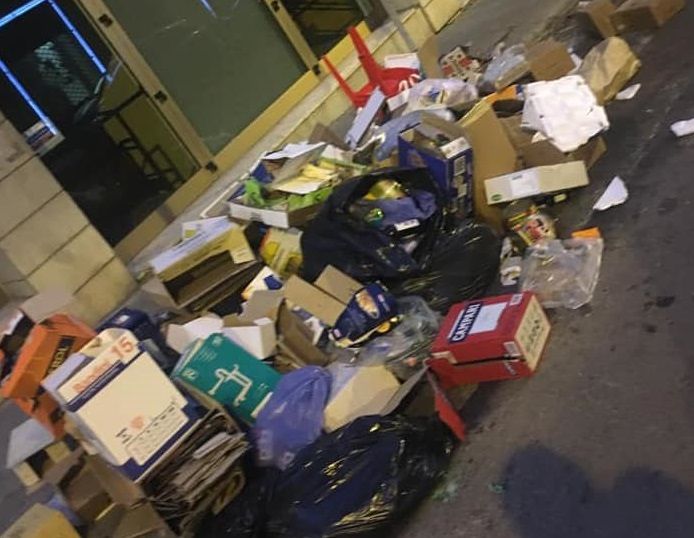 Caos porta a porta a Cagliari: “Cumuli di rifiuti nel percorso di Sant’Efisio”