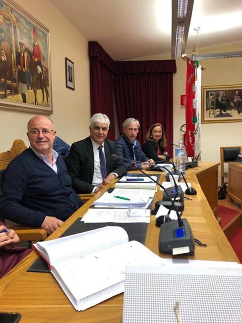 Capoterra, la beffa in consiglio comunale: bocciata per un solo voto la delibera contro le cartelle pazze