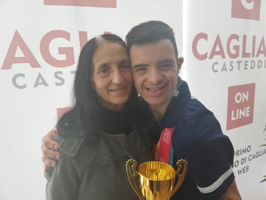 Medaglie e sorrisi per Lorenzo Congiu, campione “speciale” ad Abu Dhabi: “Ma Cagliari rimane fantastica”