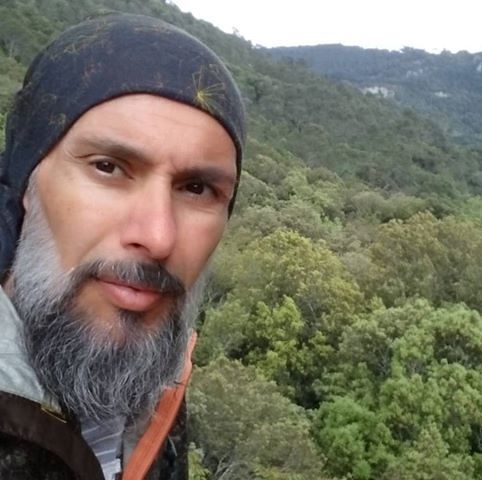 Addio a Omar Sesuru, l’amico di tutti che non si è mai arreso: grazie per l’esempio di coraggio