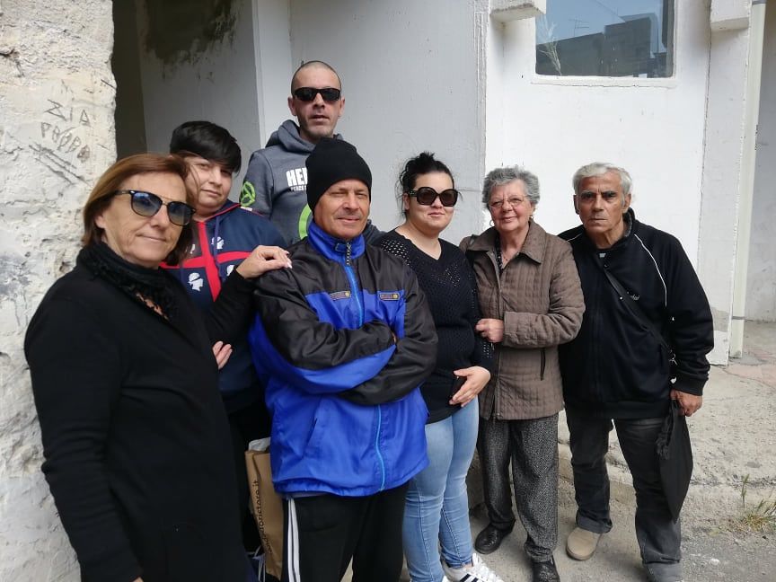 Cagliari, invasione di rifiuti a Sant’Elia. Residenti in rivolta: “Vogliamo le telecamere”