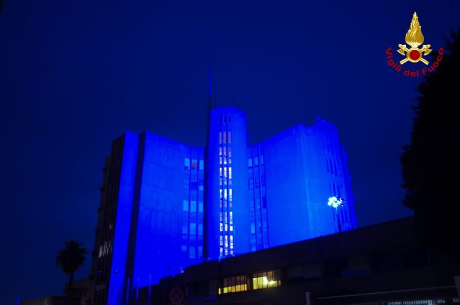 Giornata mondiale dell’autismo, i Vigili del Fuoco di Cagliari si “colorano” di blu