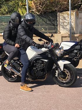 Cagliari, “caduti dalla moto per colpa della ghiaia: cerchiamo la coppia che ha visto l’incidente”