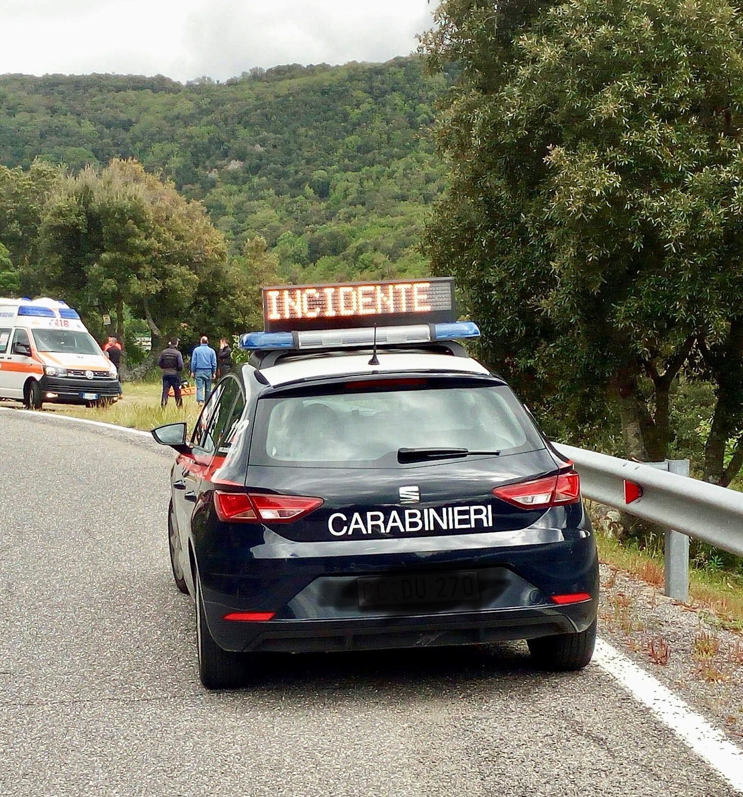 Perde il controllo della moto sulla Ss128: motociclista tedesco soccorso con l’elicottero del 118