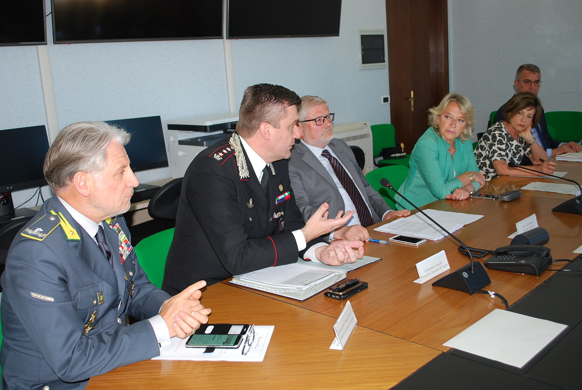 Violenza giovanile a Carbonia, vertice in Prefettura: in arrivo azioni mirate contro le devianze