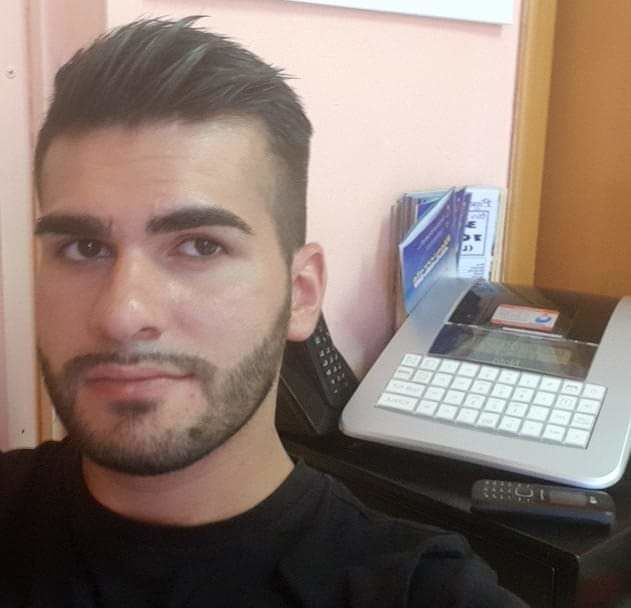 Luca di Cagliari: “A 25 anni gestisco una pizzeria, il lavoro non piove dal cielo”