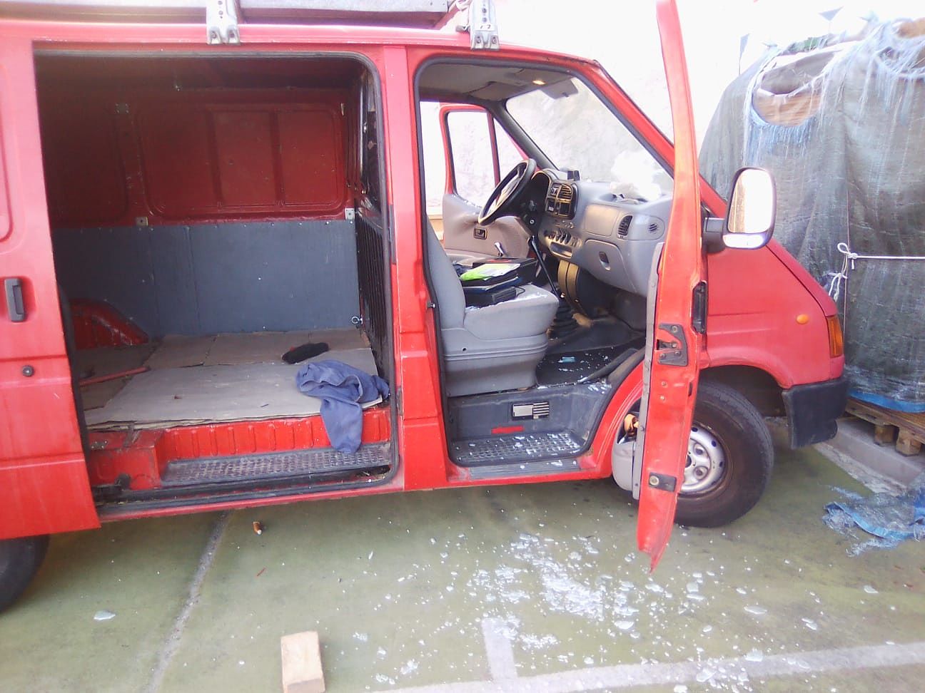 Ladri senza cuore a Elmas, svaligiato il furgoncino degli scout: “Hanno rubato anche una canoa”