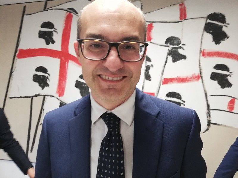 Cagliari, Truzzu candidato sindaco ufficiale del centrodestra: “Risolverò i disastri del porta a porta e delle piste ciclabili”