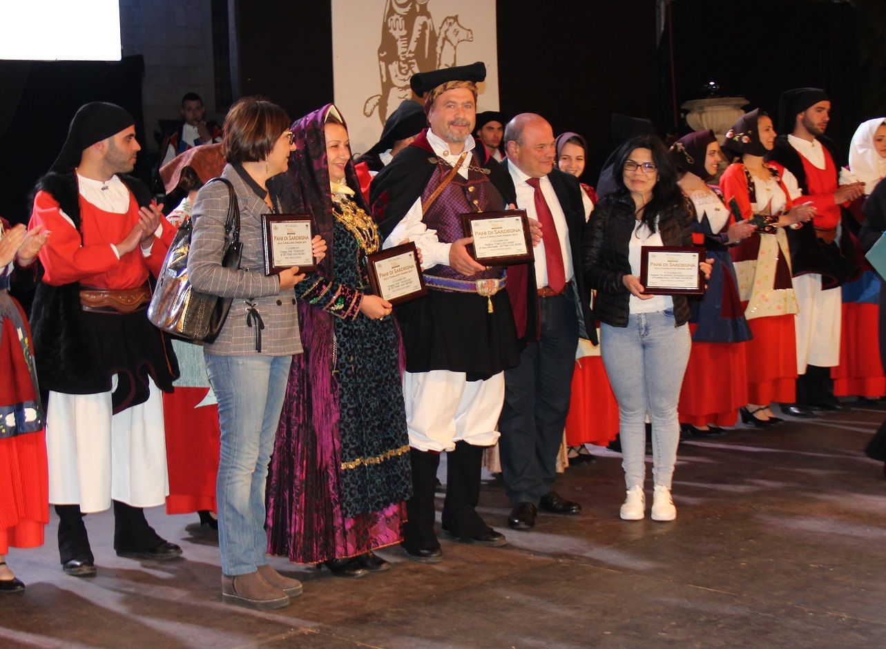 Pani di Sardegna: alla 70esima Cavalcata trionfa il civraxiu campidanese