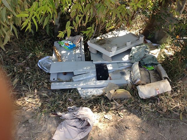 Flumini, una discarica piena di rifiuti e amianto: la bomba ecologica denunciata dai nostri lettori