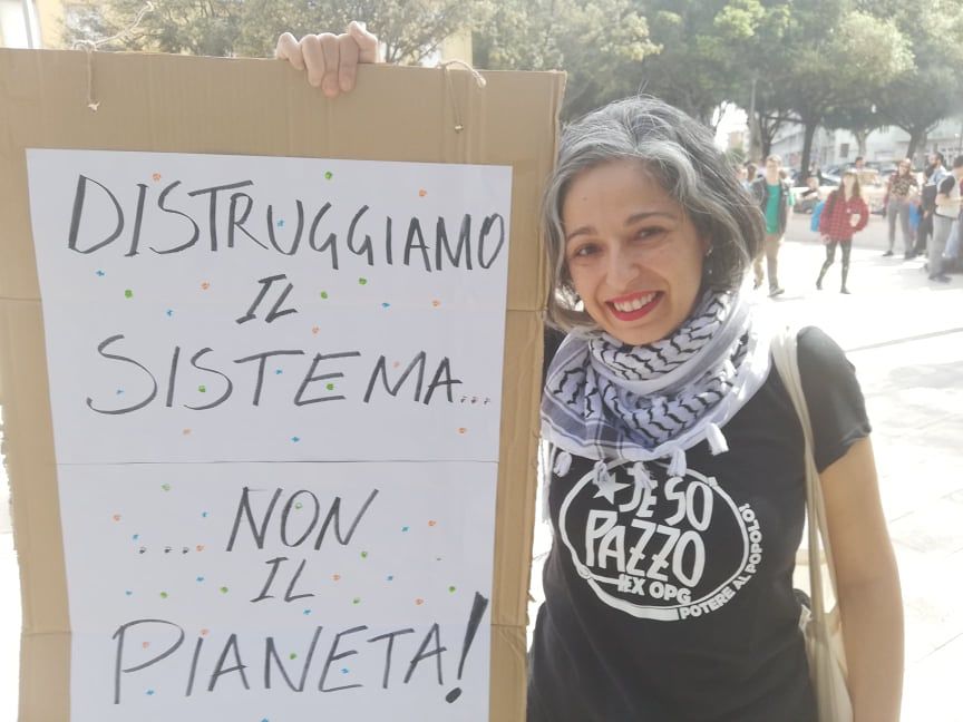 La “lotta di classe” ambientale di Claudia: “A Cagliari mastelli per tutti, anche a chi non paga la Tari”