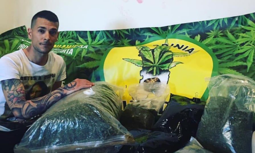 Salvini dichiara guerra a chi vende cannabis light: “Ministro, venga ad assaggiarla in Sardegna e cambierà idea”