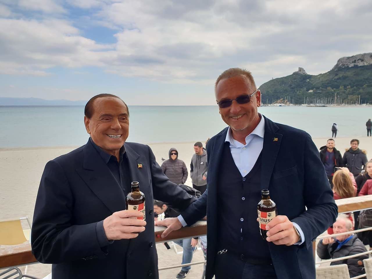 Europee, 15mila sardi votano per Silvio Berlusconi: il “Cavaliere” è eletto all’Europarlamento