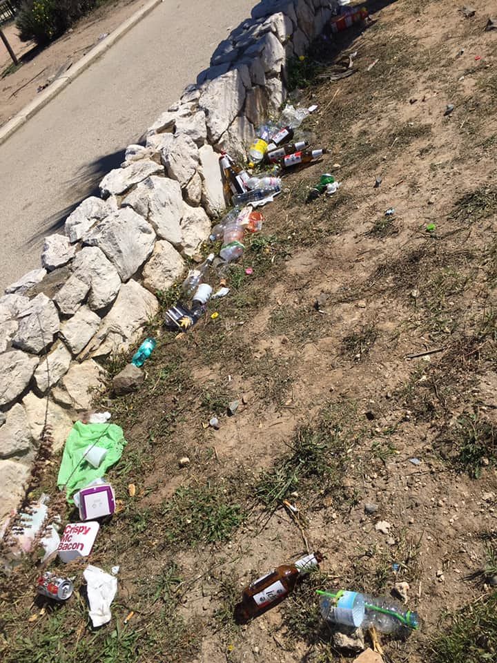 Golfo di Quartu, lo scempio della spazzatura dopo il Poetto Fest: la protesta dei residenti