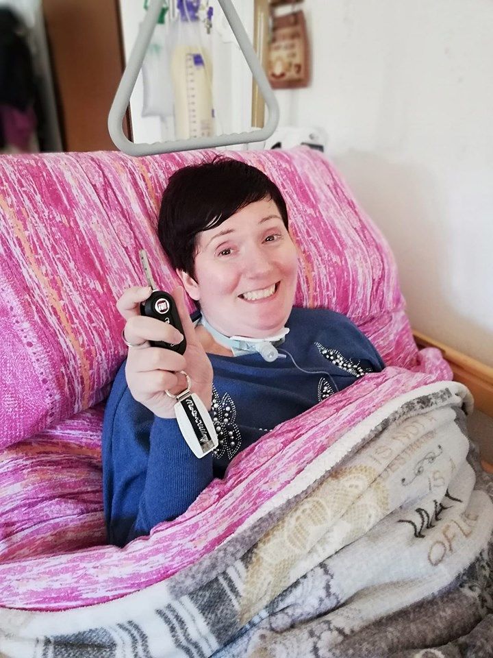 La felicità di Giusy di Sestu: “Io, malata di sclerosi multipla, potrò finalmente spostarmi su un’auto”