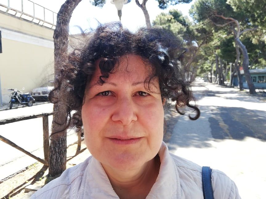 Maria Beatrice di San Sperate, cuoca in lacrime: “Disoccupata a 52 anni, dovrò lasciare la mia Sardegna”