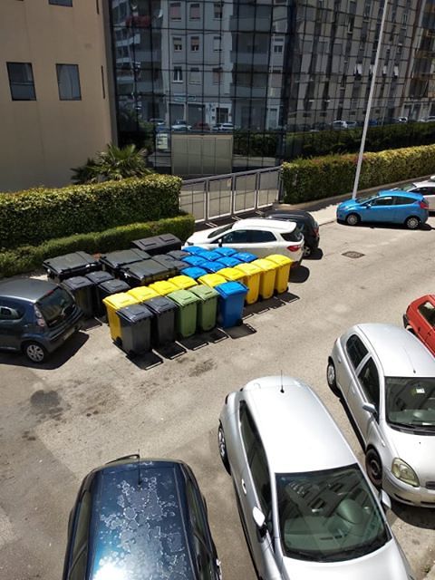 Cagliari, caos mastelli alla Fonsarda: “Noi automobilisti ingabbiati nei parcheggi, cosa dobbiamo fare? Volare?”