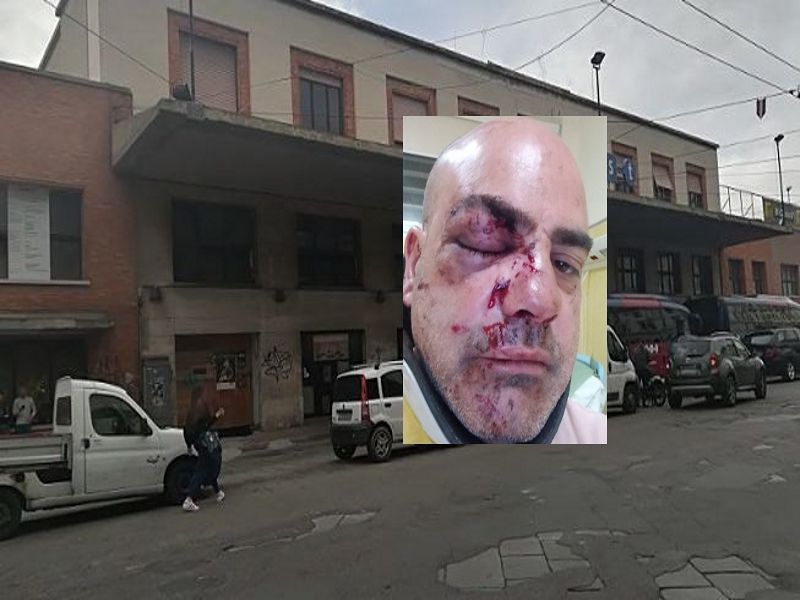 Cagliari, rider picchiato da un ex collega in piazza Matteotti: “Non sopportava che lavorassi più di lui”