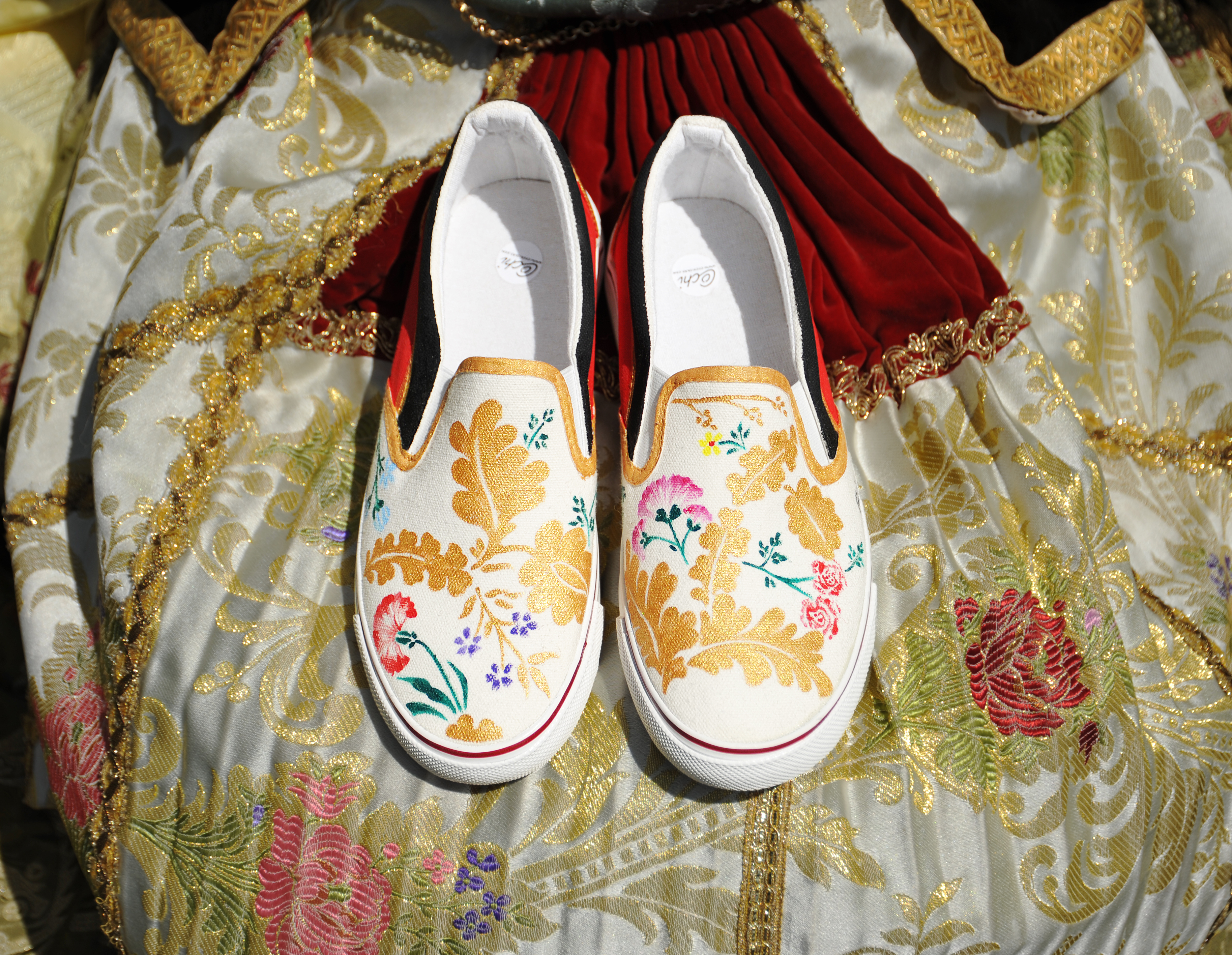 La Moda Dipinta a Mano by Cochi’s Art