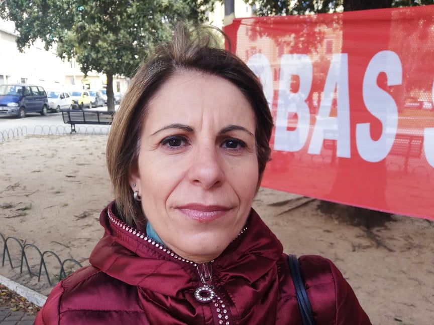 Patrizia di Giba, prof disperata: “I genitori di oggi giustificano i figli per tutto, dov’è finita la dignità?”