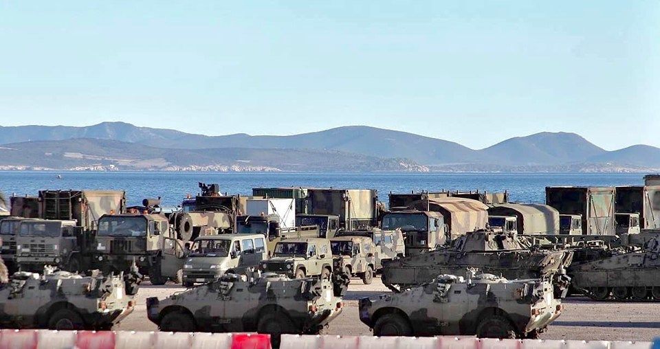Via ai Giochi di guerra in Sardegna, i militari invadono il porto a Sant’Antioco