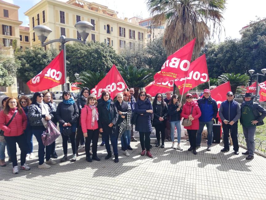 Cagliari, maxi sciopero degli insegnanti: “Test Invalsi senza senso e scuole trattate come baby parking”