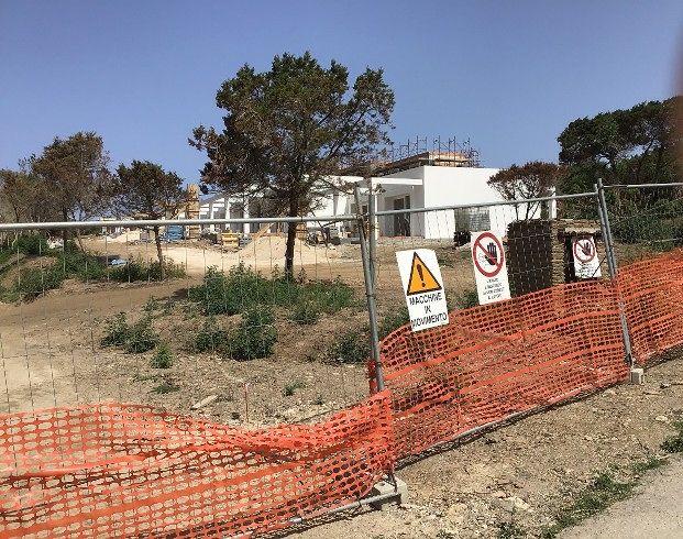 Capo Falcone, il Grig: “Intervento di attenta ristrutturazione edilizia o scempio ambientale?”