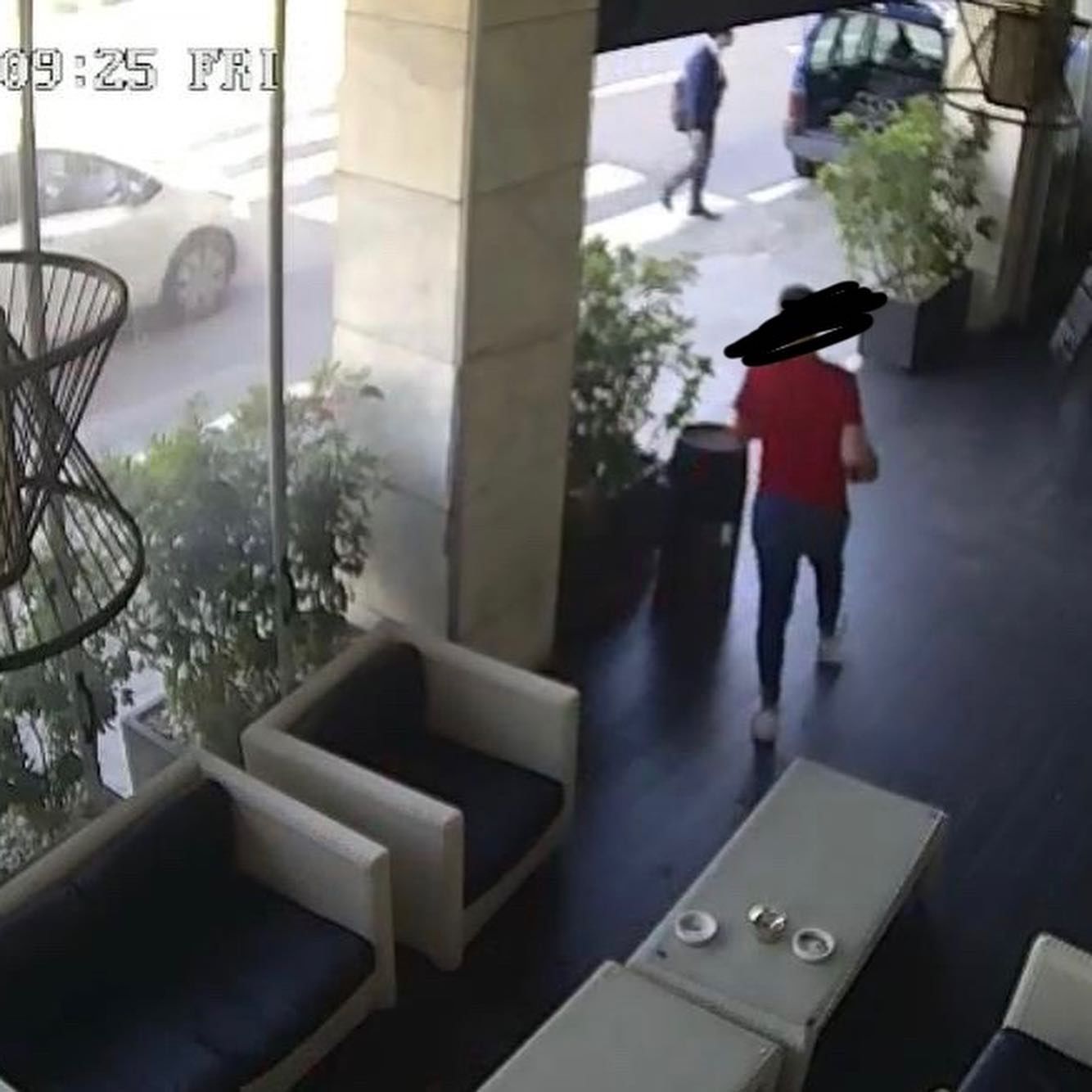 Cagliari, via dal ristorante giapponese senza pagare: “Vi abbiamo visto, c’è il video”
