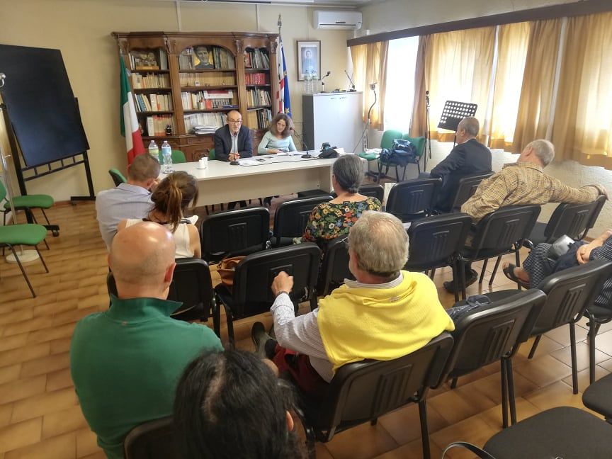 Cagliari, la rabbia dei negozianti del Corso: “Costretti a pagare di più per farci arrivare la merce”