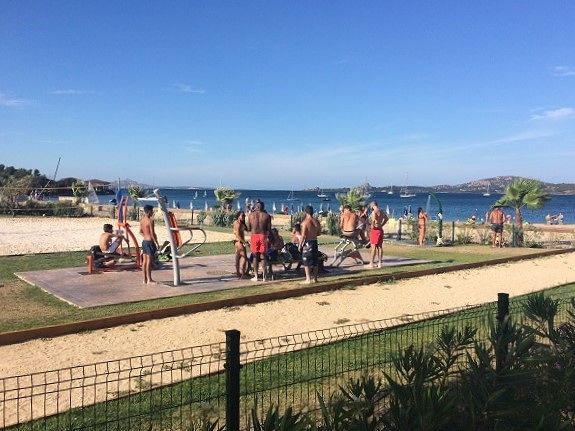 Arzachena, a Cannigione il “Beach volley time with stars”