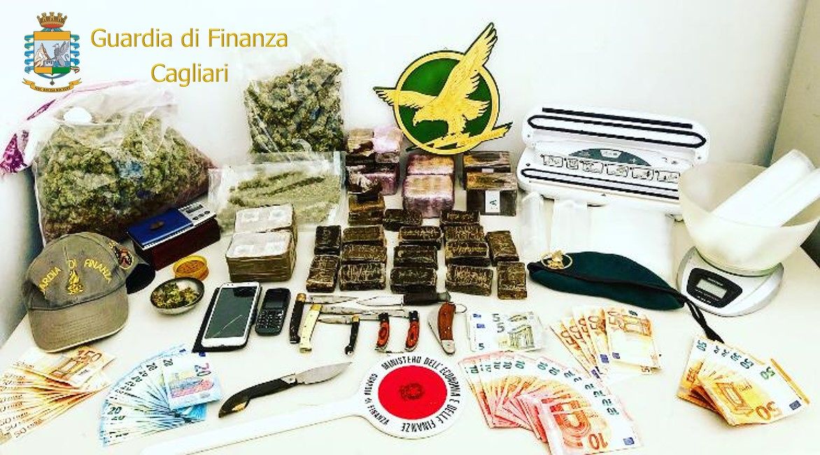 Droga a Quartu, blitz dei Baschi Verdi: due spacciatori arrestati con oltre 7 kg di droga