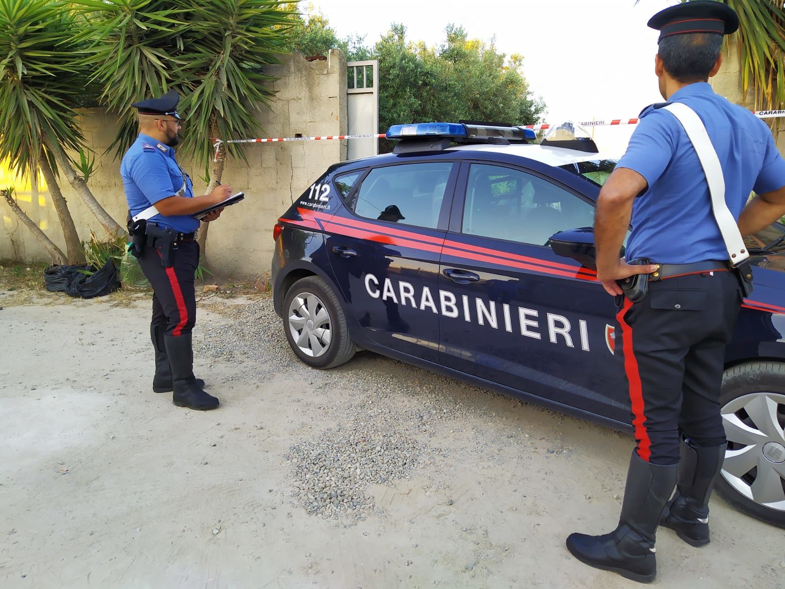 Omicidio a Quartu, uccisa una donna di 55 anni: si cerca il fratello