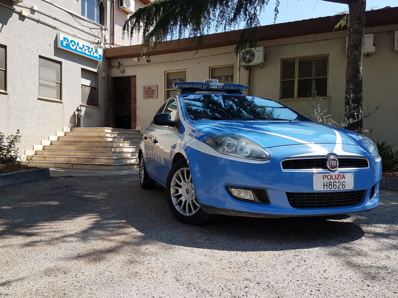 Traffico di cocaina, coppia di nigeriani arrestata a Tortolì: trovati entrambi con decine di ovuli nello stomaco