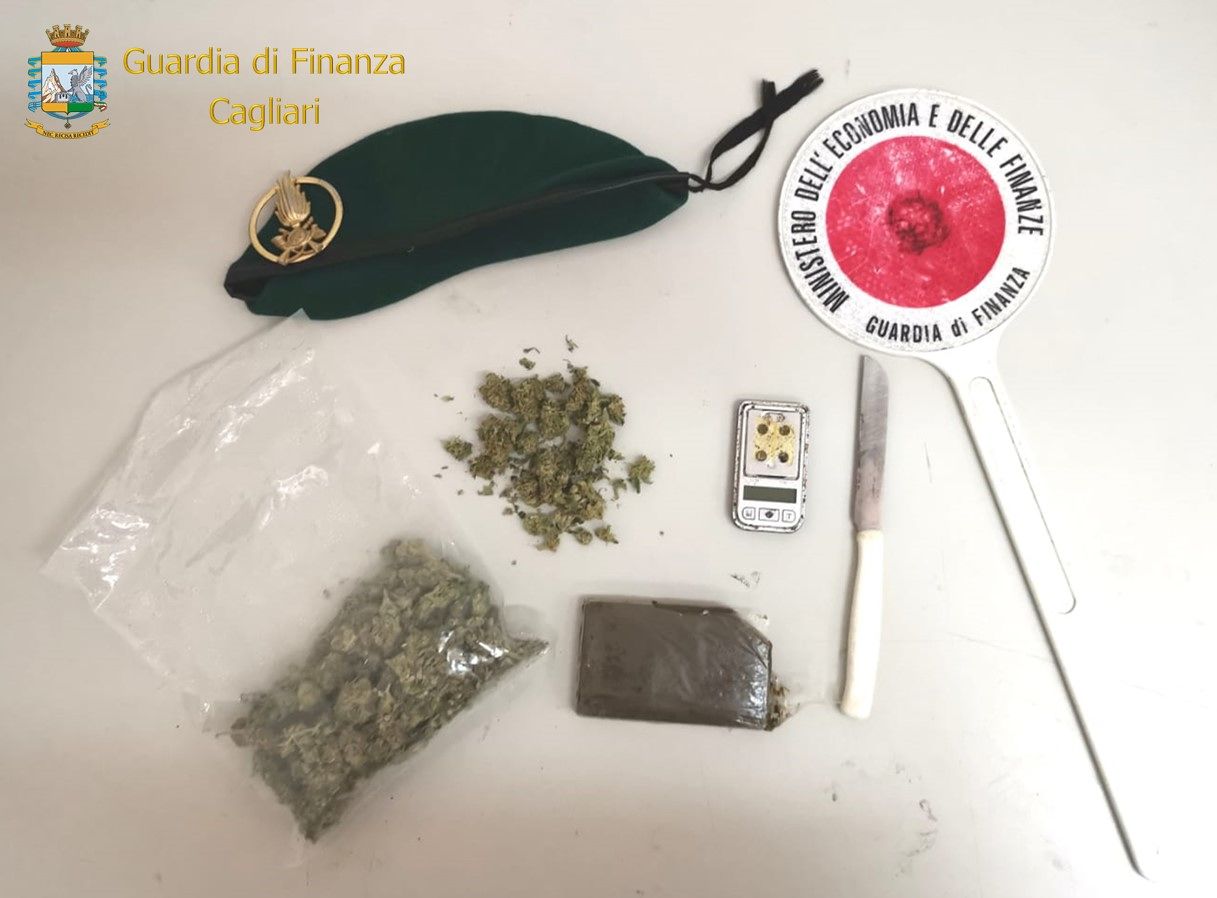 Costa Rei, ragazzo di 28 anni arrestato dai Baschi Verdi con la droga nello zainetto