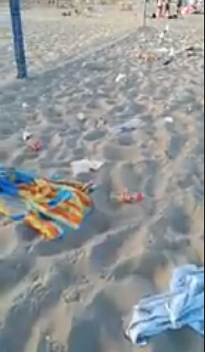 Cagliari, lo scempio al Poetto dopo una giornata di mare: la spiaggia è un immondezzaio