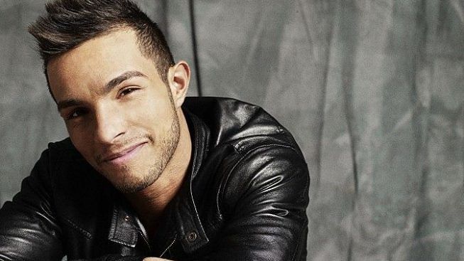 Marco Carta arrestato per furto aggravato a Milano, ha rubato magliette alla Rinascente