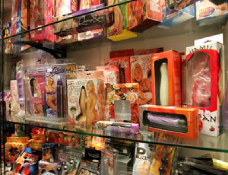 “Incentivi per riapertura o ampliamento di sexy shop” anche in Sardegna, ok da Roma