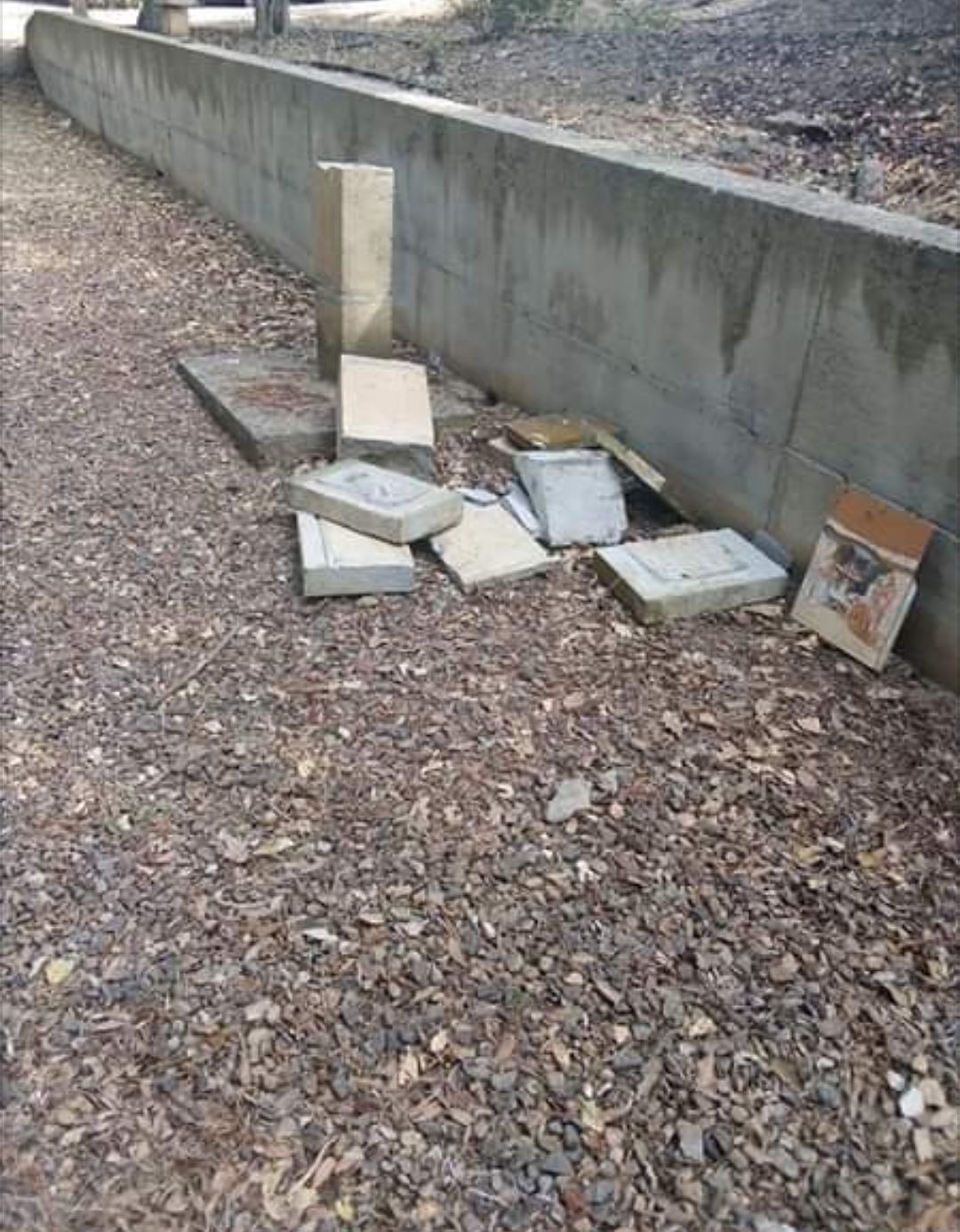 Inciviltà a Samassi: distrutte le croci e la statua della Madonna nell’oasi di Sant’Isidoro