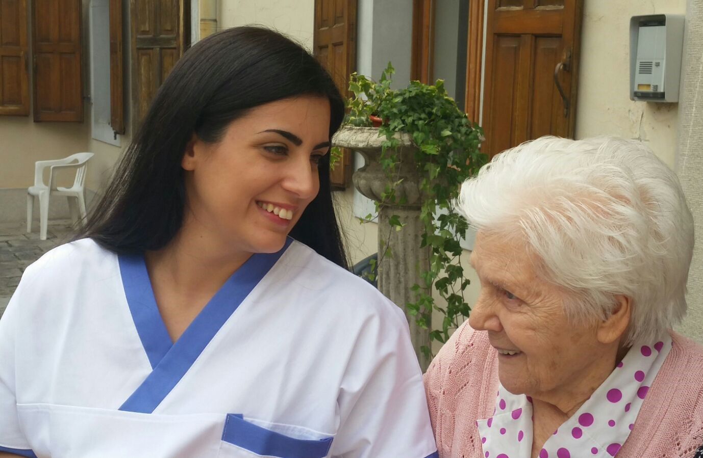 “Sereni Orizzonti” cerca 350 operatori a tempo pieno e 1200 part time: anche in Sardegna