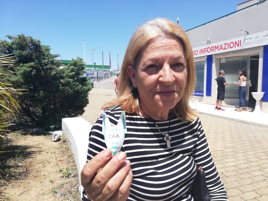 Cagliari, la beffa del ritiro dei maxi rifiuti: “Da un mese attendo che mi portino via materasso e divano”