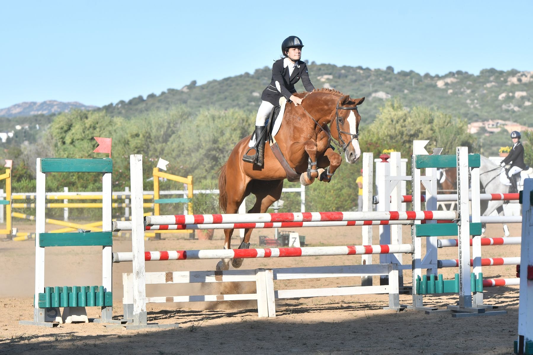Salto ostacoli: 210 binomi in gara a Loiri per il Trofeo dei Nuraghi
