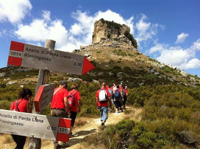 Sentieri di libertà, sui tacchi d’Ogliastra: la cura della natura contro il disagio psichico