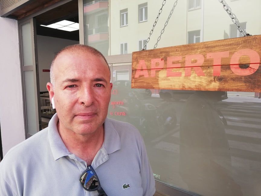 Cagliari, la scommessa di Francesco: “Osteria a San Benedetto, il cibo attira turisti e giovani”