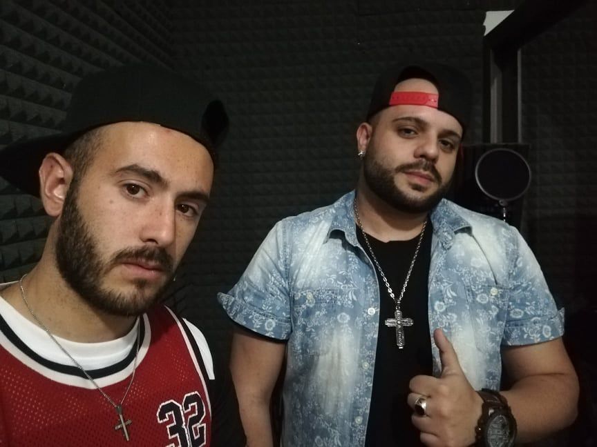 La sfida reggaeton di Miguel e Rey: “Dai rioni popolari di Cagliari e Quartu alla Germania”
