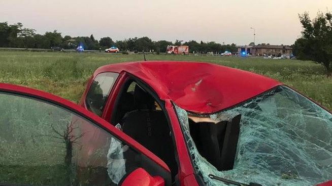 Due giovani travolti e uccisi fuori dalla discoteca, arrestata una donna: era ubriaca al volante