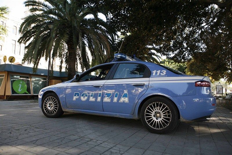 Cagliari, ragazzine molestate a bordo del bus: scatta la caccia al maniaco