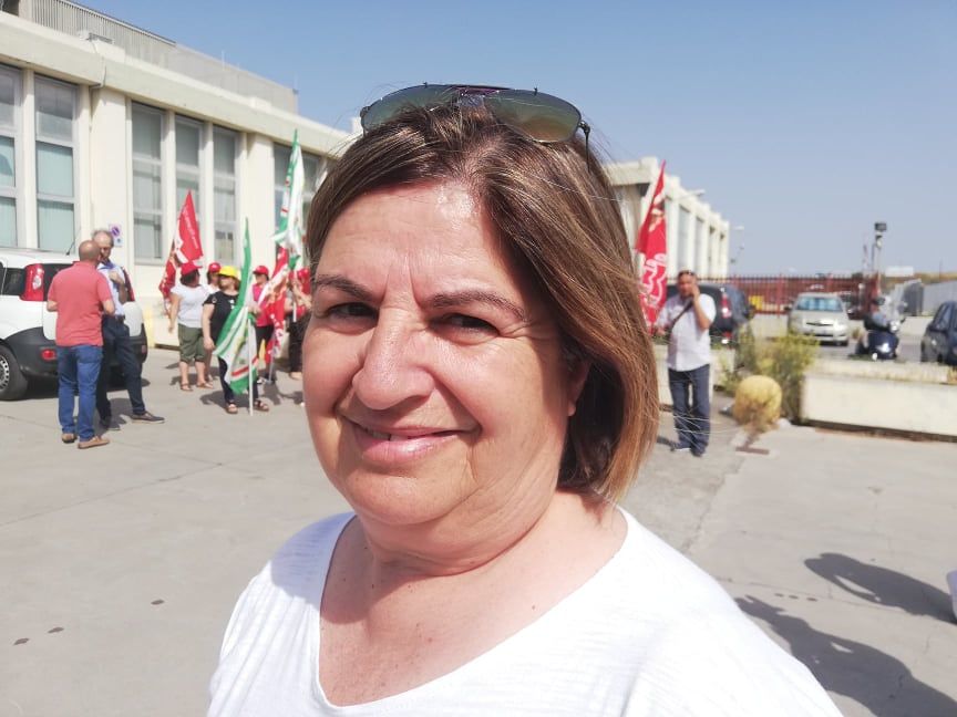 Renata di San Sperate, stipendio choc: “Pulisco gli uffici delle poste per 111 euro al mese”